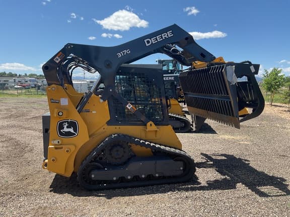 Image of John Deere 317G equipment image 3