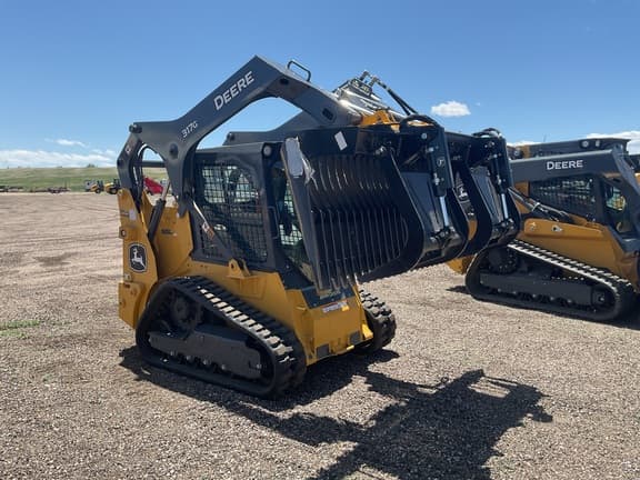 Image of John Deere 317G equipment image 1