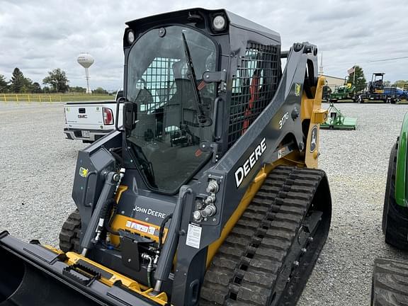 Image of John Deere 317G equipment image 2