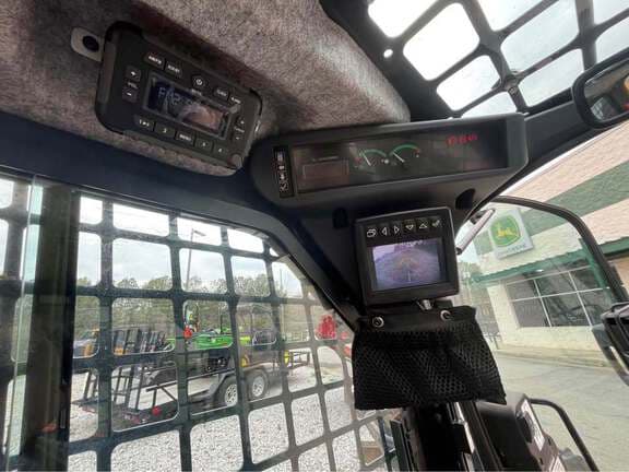 Image of John Deere 317G equipment image 4