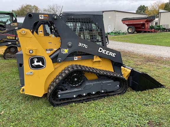 Image of John Deere 317G equipment image 2