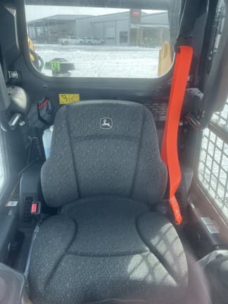 Image of John Deere 317G equipment image 4