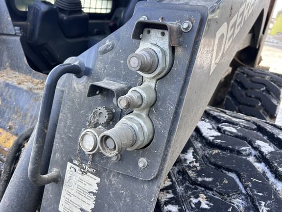 Image of John Deere 318G equipment image 2