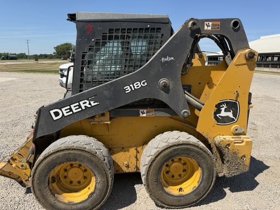 Image of John Deere 318G equipment image 3