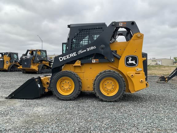 Image of John Deere 318G equipment image 4