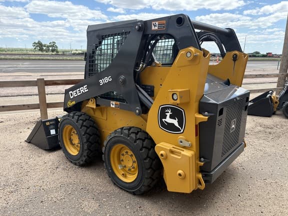 Image of John Deere 318G equipment image 3