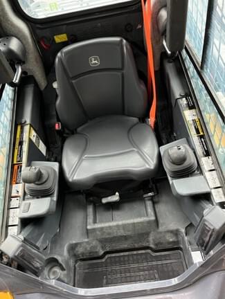 Image of John Deere 320G equipment image 4