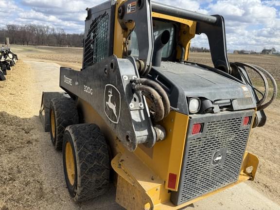 Image of John Deere 320G equipment image 4