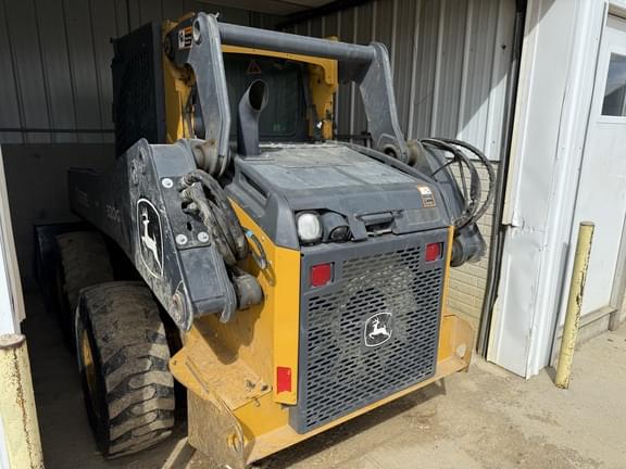Image of John Deere 320G equipment image 3