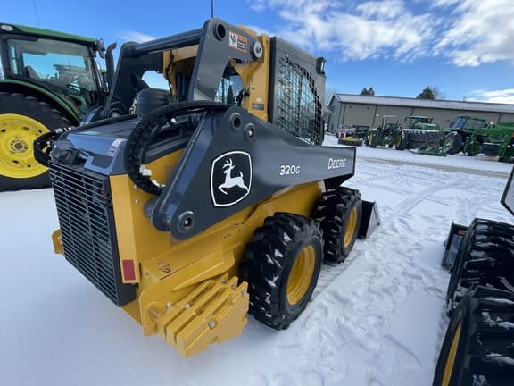 Image of John Deere 320G equipment image 3