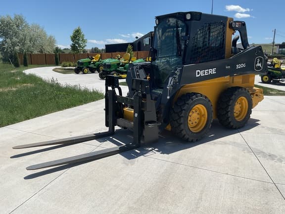 Image of John Deere 320G equipment image 1
