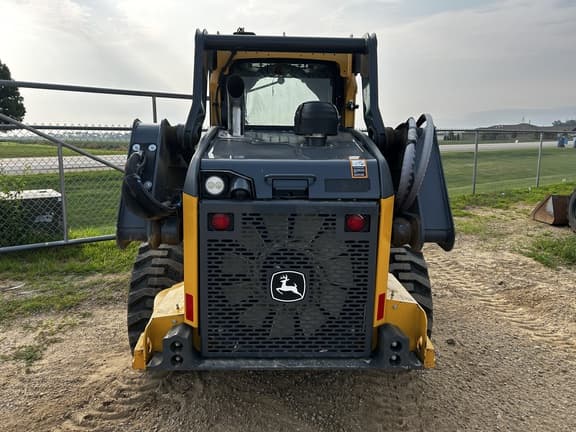 Image of John Deere 324G equipment image 2