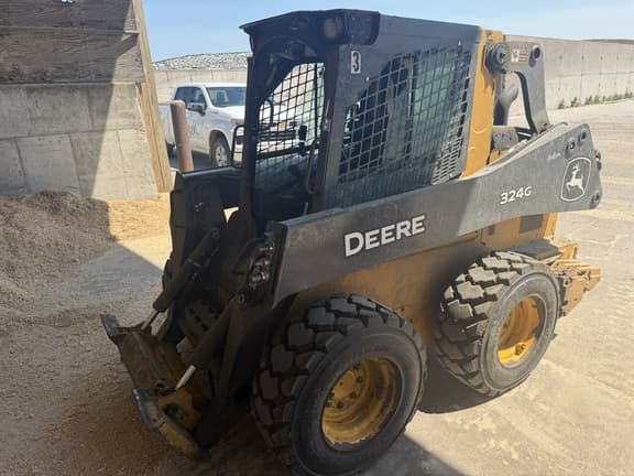 Image of John Deere 324G equipment image 2