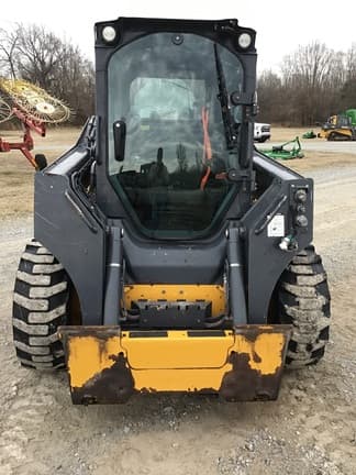 Image of John Deere 324G equipment image 2
