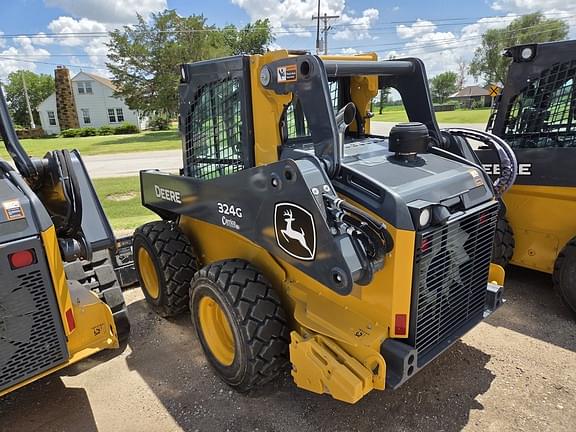 Image of John Deere 324G equipment image 3