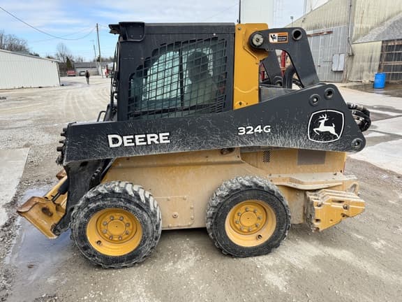 Image of John Deere 324G equipment image 3