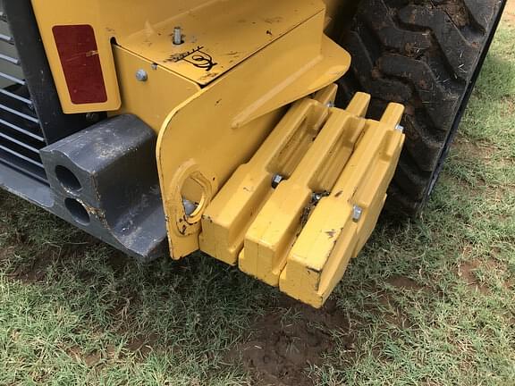 Image of John Deere 324G equipment image 4