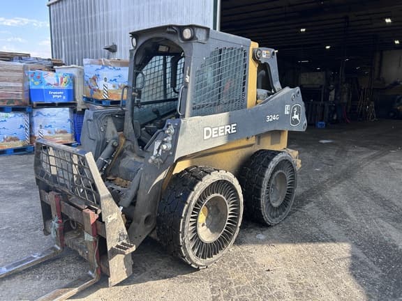 Image of John Deere 324G equipment image 1