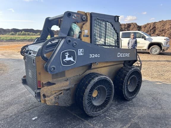 Image of John Deere 324G equipment image 4