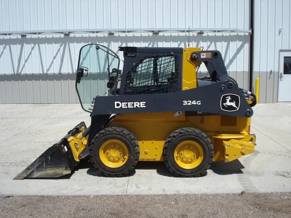 Image of John Deere 324G equipment image 3