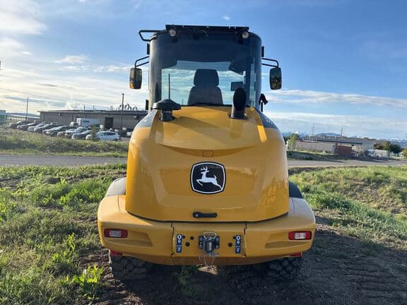 Image of John Deere 324P equipment image 3