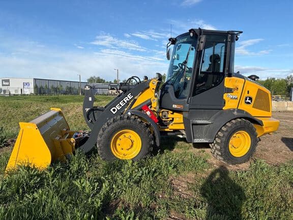 Image of John Deere 324P equipment image 1