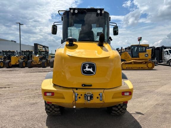 Image of John Deere 324P equipment image 3