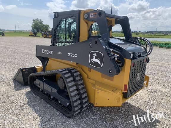 Image of John Deere 325G equipment image 4