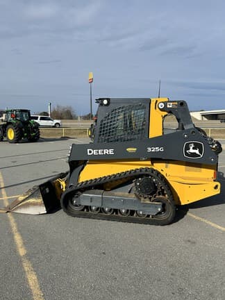 Image of John Deere 325G equipment image 4
