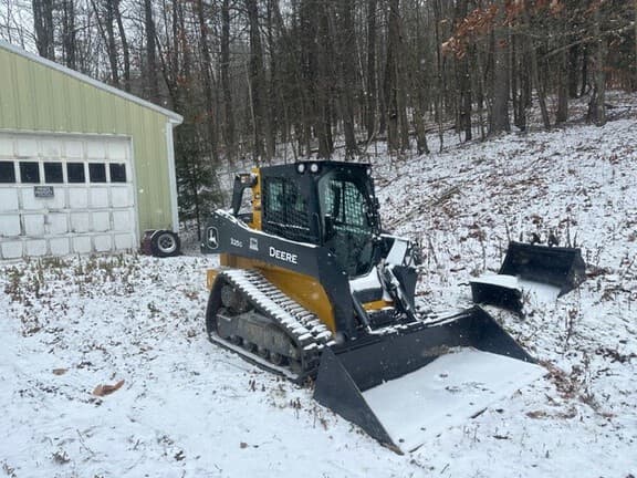 Image of John Deere 325G Primary image