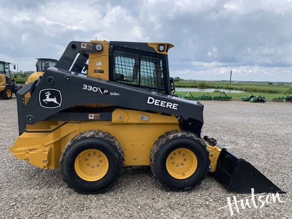 Image of John Deere 330P equipment image 4
