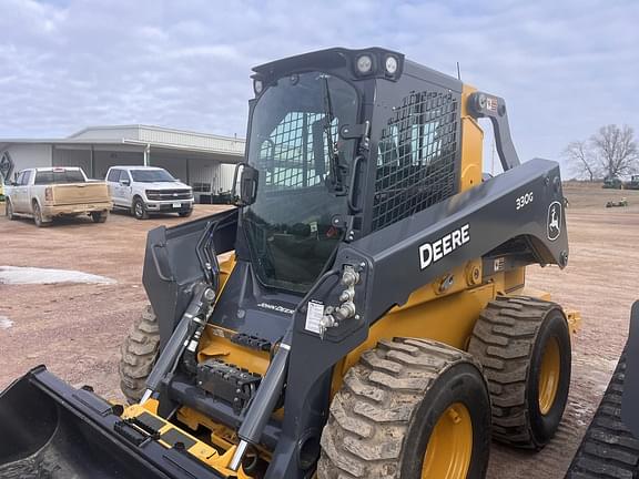 Image of John Deere 330G equipment image 3