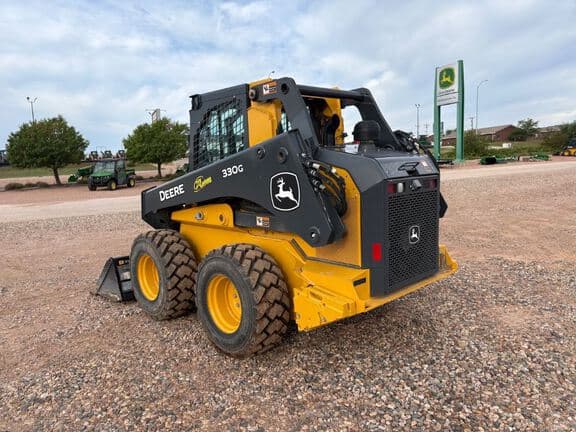 Image of John Deere 330G equipment image 2