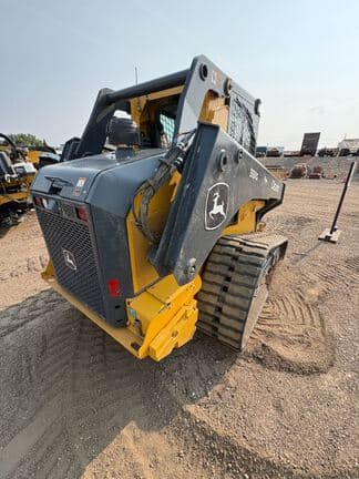 Image of John Deere 331G equipment image 4