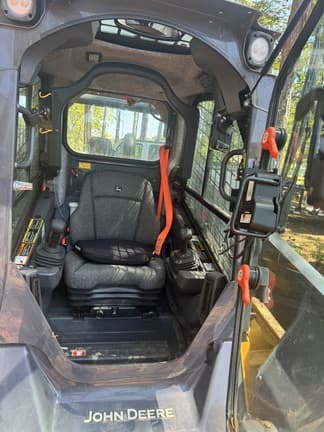 Image of John Deere 331G equipment image 3