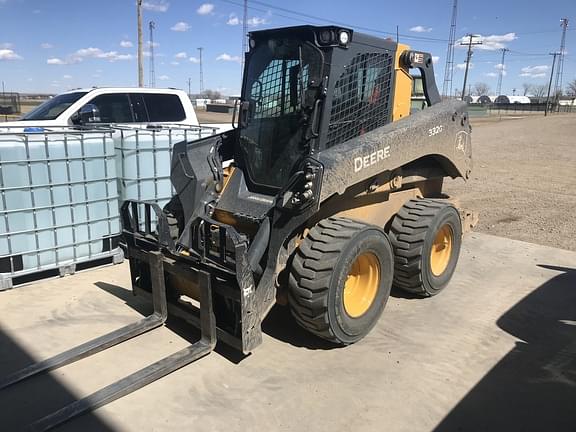 Image of John Deere 332G Primary image