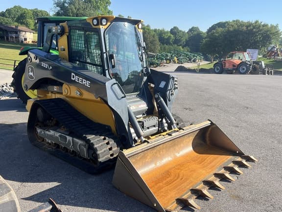 Image of John Deere 333P equipment image 2