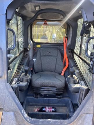 Image of John Deere 333G equipment image 3