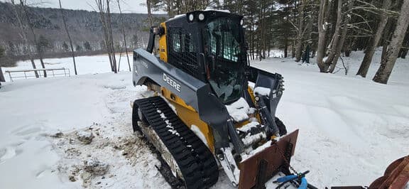 Image of John Deere 333G equipment image 2