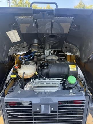 Image of John Deere 333G equipment image 4