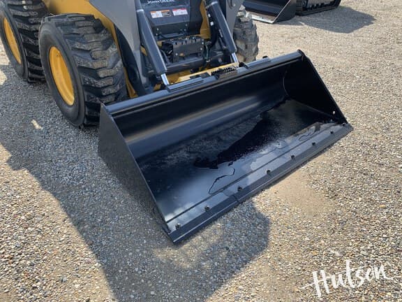 Image of John Deere 334P equipment image 4