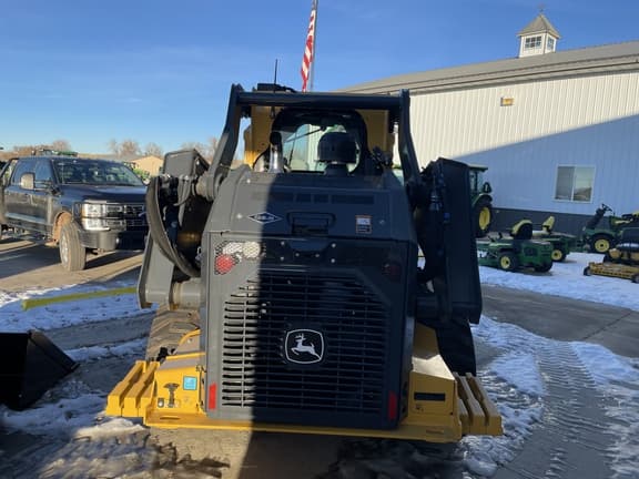 Image of John Deere 334P equipment image 3