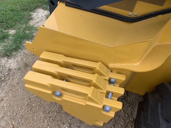 Image of John Deere 334P equipment image 3