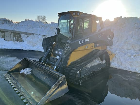 Image of John Deere 335P Primary image