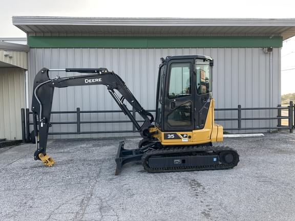 Image of John Deere 35P equipment image 1