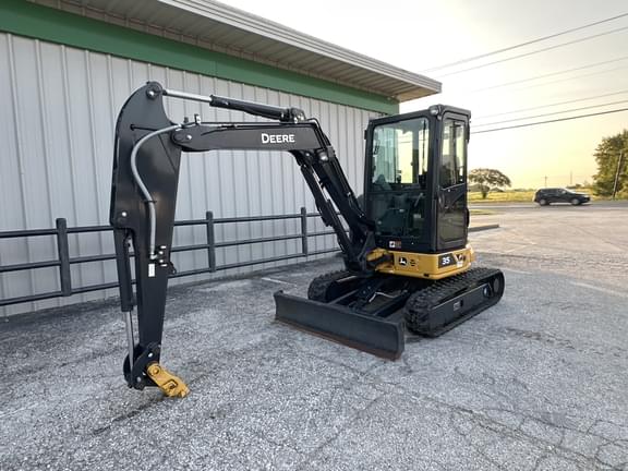 Image of John Deere 35P equipment image 3