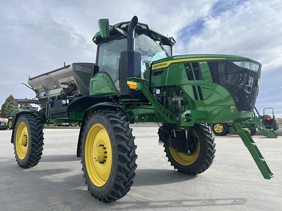 Image of John Deere 400R equipment image 3
