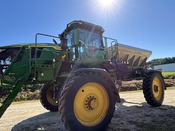 Image of John Deere 400R Primary image