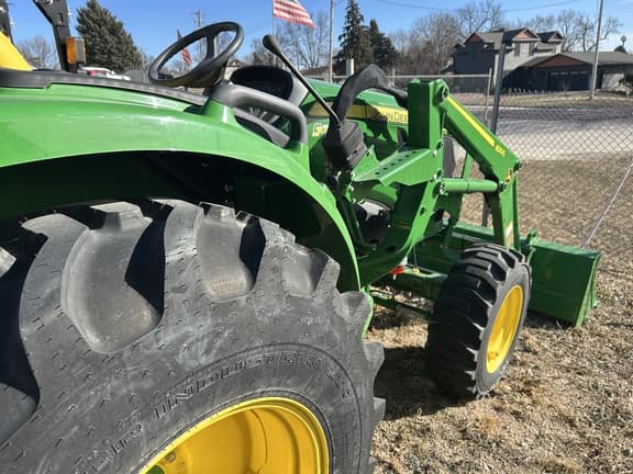 Image of John Deere 4044M equipment image 2