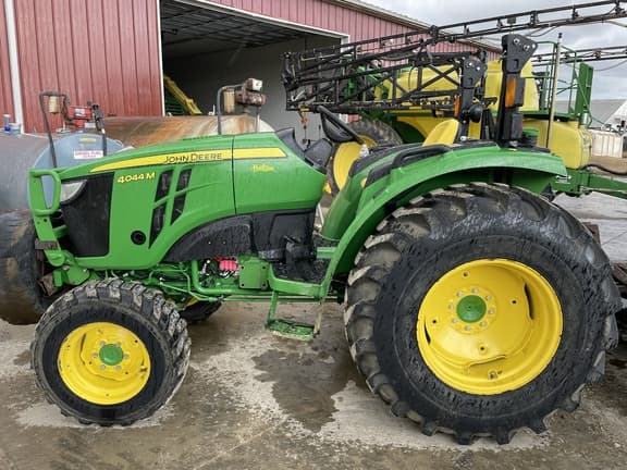 Image of John Deere 4044M equipment image 1